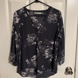 Violet + Claire 3/4 Sleeve Blouse Size M